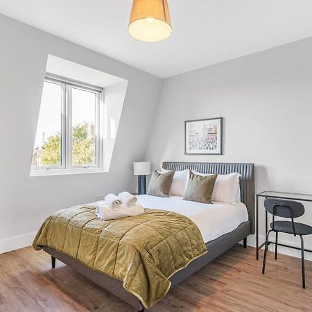 Tranquil 2-Bed Oasis In Tooting 20 Min To Central Lägenhet London Exteriör bild